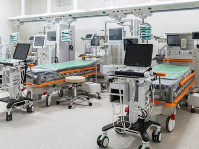 Более 330 человек находятся на лечении в больнице в Коммунарке