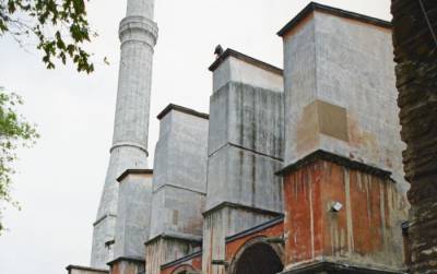 Армянская церковь осудила превращение храма Святой Софии в мечеть