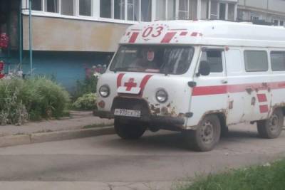 Привет из 60-х: новомосковцы сняли очень старый автомобиль скорой помощи