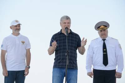 Воронежский губернатор наградил российского министра транспорта