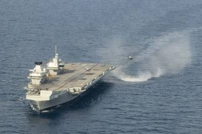 СМИ: Британия хочет отправить авианосец для сдерживания Китая