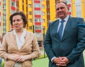 Комарова согласовала отпуск мэру, у которого идет резкий рост больных коронавирусом