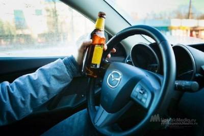 Пьяный водитель в Липецке оправдывался тем, что решил просто перегнать авто