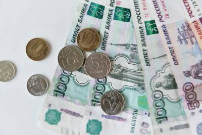 Недельные расходы российской семьи опустились ниже среднего значения 2020 года