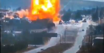 В Сирии повстанцы подорвали колонну с российскими военными: кадры мощного взрыва