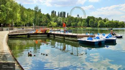 Прокат лодок и катамаранов открылся в пяти парках Москвы
