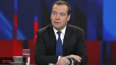 Медведев оценил возможность второй волны коронавируса в России