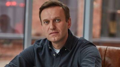 Навальный посмеялся над вызовом на допрос по делу о клевете в отношении ветерана