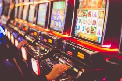 В Раду подали два постановления об отмене легализации казино в Украине