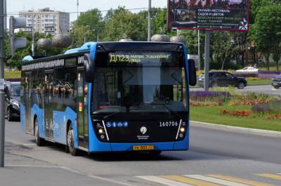 Десять автобусных маршрутов организовали в Москве на время ремонта поликлиник