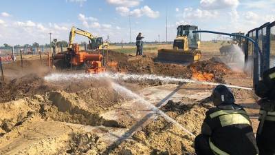 В Волгоградской области на магистральном газопроводе возник пожар