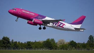 Лоукостер Wizz Air запустит пять новых рейсов из Петербурга в Италию