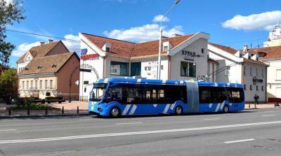 "БКМ Холдинг" завершил поставку сочлененных троллейбусов для Санкт-Петербурга