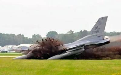 На авиабазе в США разбился истребитель F-16
