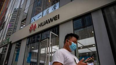 Великобритания запретит Huawei