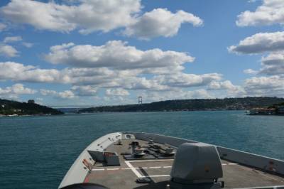 Две группы кораблей НАТО вошли в Черное море для учений с Украиной и Болгарией