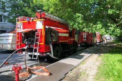 Полицейские помогли эвакуировать более 30 человек из-за пожара в Зеленограде