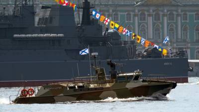 В Санкт-Петербурге прошла первая репетиция морского парада ко Дню ВМФ