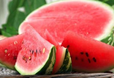 Медики назвали ягоду, которая препятствует отложению холестерина в сосудах