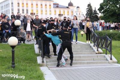 В Минске задержали около сотни протестующих