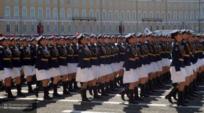 Юные россиянки в этом году могут поступить в девять военных вузов