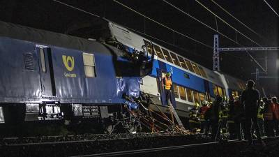 В Чехии произошло столкновение пассажирского и грузового поездов