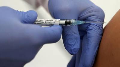 Американская вакцина против COVID-19 прошла испытания на людях