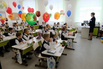 Жительница Новосибирска просит продлить выплаты на детей в августе
