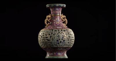 Старая ваза из дома пенсионерки продана на аукционе за девять миллионов долларов (видео)