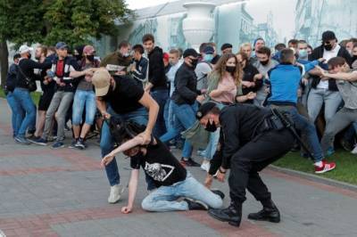 В Минске задержали около 200 участников стихийной акции солидарности