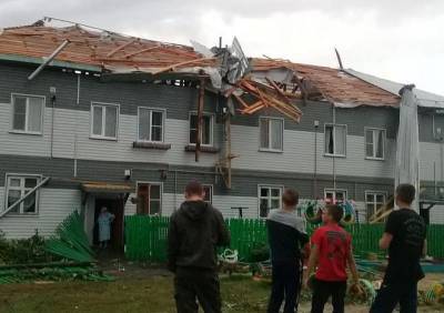 В Клепиковском районе ураган разрушил крыши домов