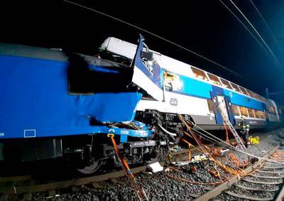 Два поезда столкнулись в Чехии: десятки пострадавших