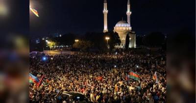 «Дайте нам оружие»: Баку всколыхнул протест из-за обострения на армяно-азербайджанской границе (видео)