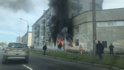 «Думал, рвануло где-то у нас»: очевидцы о подробностях взрыва на юге Петербурга
