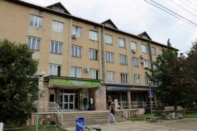 Во Львовской области молодая девушка впала в кому, не дождавшись результата ПЦР-теста