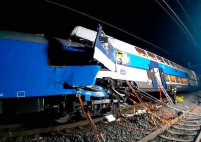 В Чехии столкнулись два поезда. Есть жертвы
