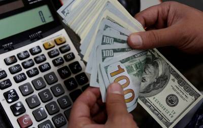 Доллар падает на открытии торгов в среду