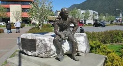 Памятник русскому правителю Аляски все-таки убирают из центра Ситки