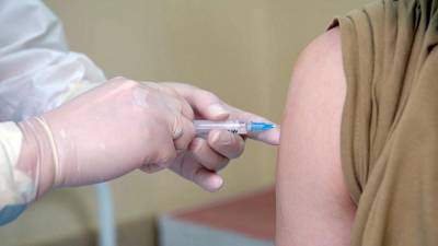 Добровольцы хорошо перенесли испытания вакцины от COVID-19