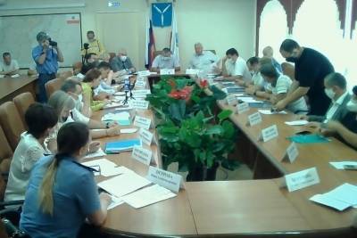Депутаты не поверили услышанному уровню собираемости денег за ЖКУ в Саратовской области