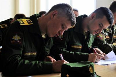 Военные вузы России начинают набор абитуриентов в 74 регионах страны