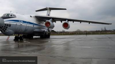 Военно-транспортные самолеты Ил-76 тушат лесные пожары в Ульяновской области