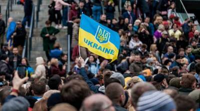 Эксперт: Украина шантажирует Росиию и Европу выходом из минских соглашений