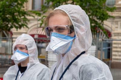 Ежедневная статистика: в России выявили 6422 новых случая коронавируса