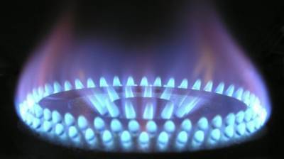 Терпящий убытки «Газпром» повышает цену на газ для населения