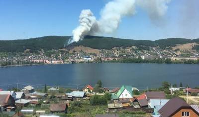 Жители Белорецка начали сами тушить лесной пожар