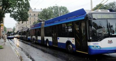 Льготы в рижском транспорте будут доступны только по достижению латвийского пенсионного возраста