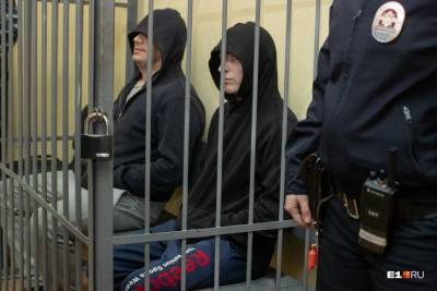 Вынесен приговор экс-полицейским Екатеринбурга, изнасиловавшим девушку в служебном УАЗе