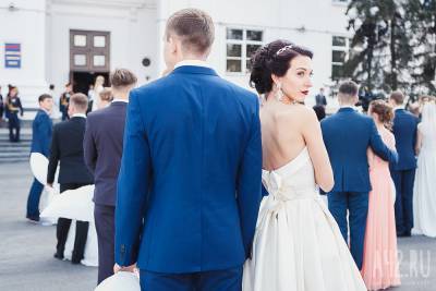 Гости на российской свадьбе массово заразились коронавирусом