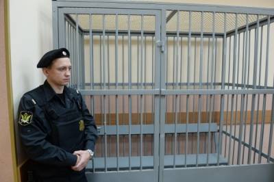 Матвиенко призвала до конца года принять закон о запрете клеток в залах судов